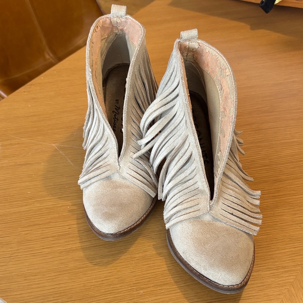 Coconuts by Matisse Fringe Ankle Booties in Cream